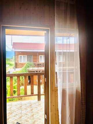 Гостевой дом Guest House Morskaya skazka Пицунда Классический трехместный номер-1